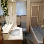 Bad und WC für das Singlezimmer